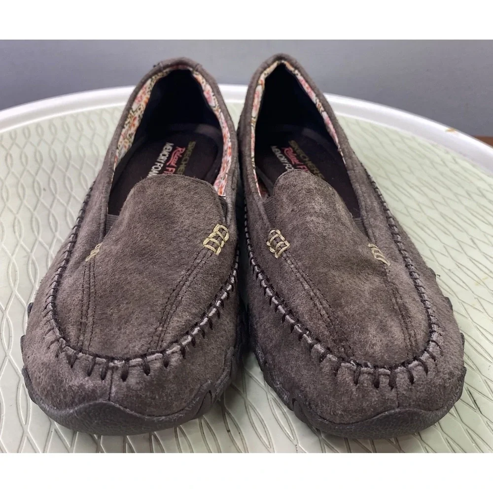 Women's Skechers Relaxed Fit Brown Suede Leather Memory Foam Loafers 7 Shoes EUC